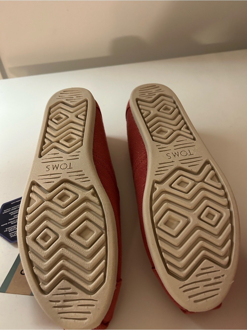 TOMS Classic Alpargata Slip-Ons in Brick Red NWT - Picture 3 of 4